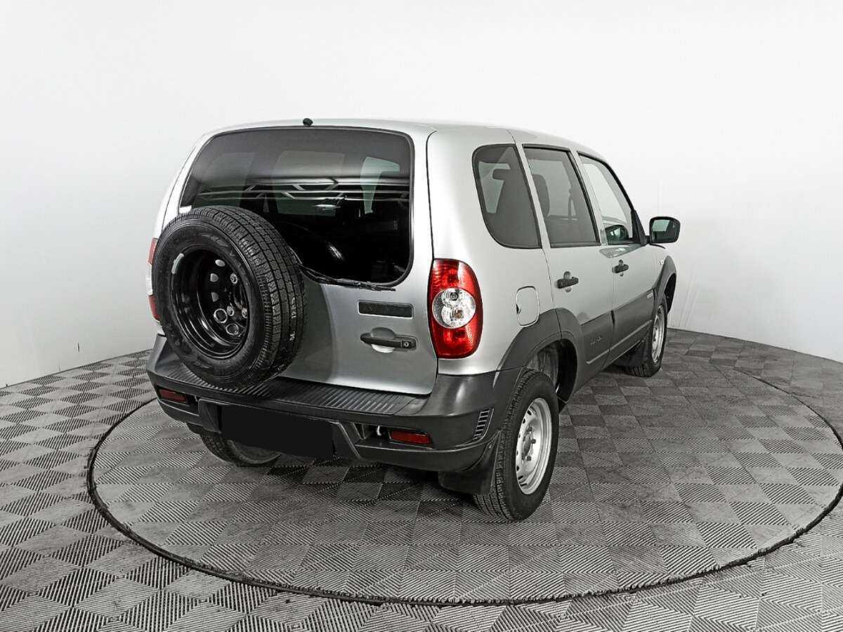 Chevrolet Niva б/у, 2017, Механическая. Фото: #4