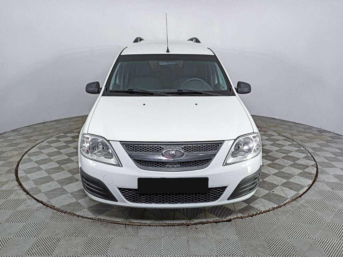 Лада (ВАЗ) Ларгус б/у, 2017, Механическая. Фото: #1