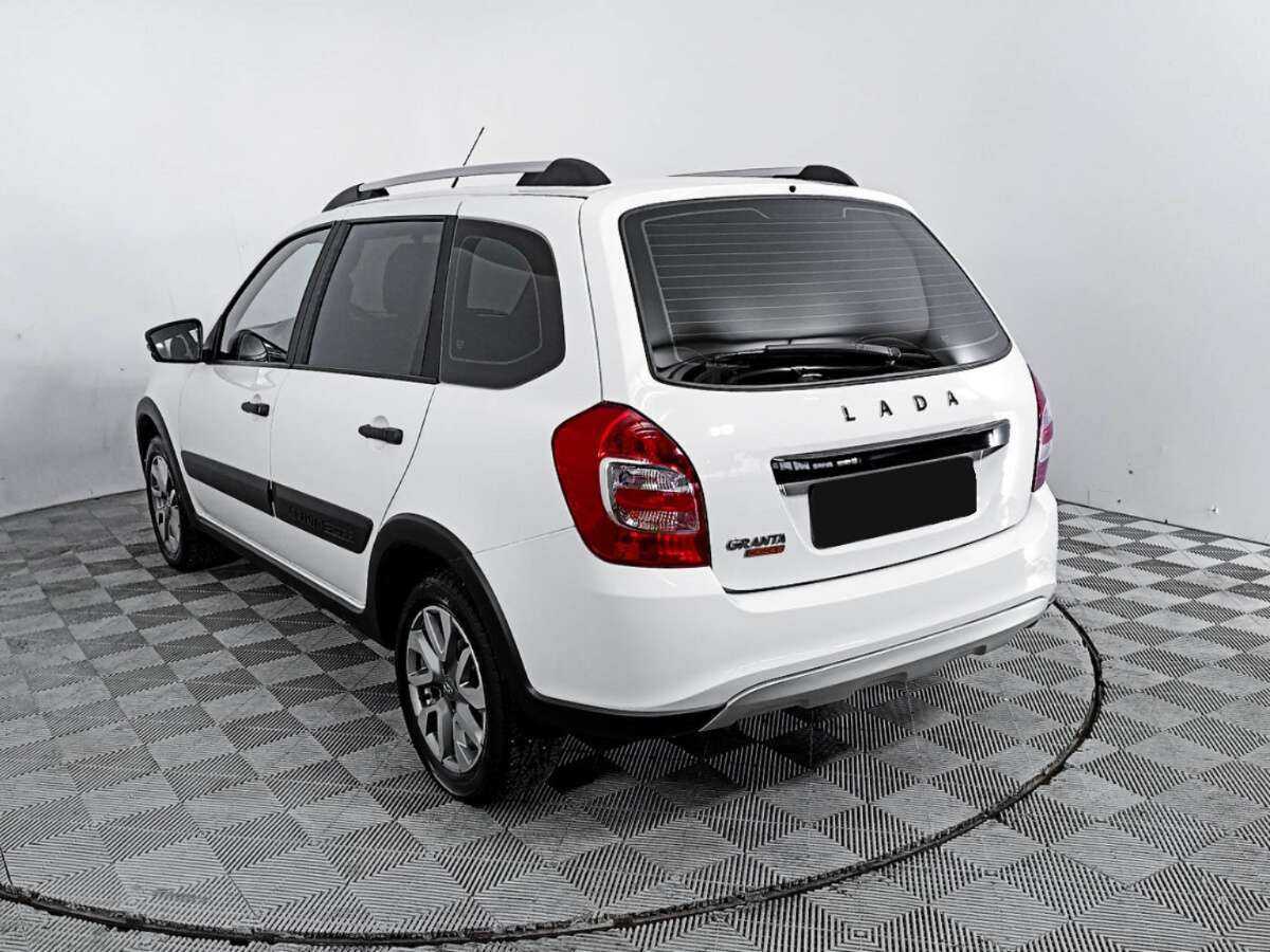 Lada (ВАЗ) Granta б/у, 2023, Механическая. Фото: #6