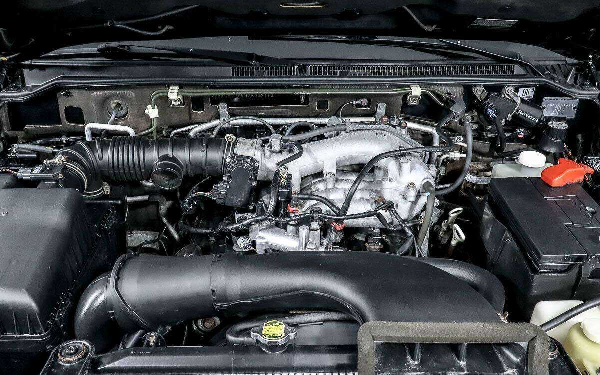 Mitsubishi Pajero б/у, 2017, Автоматическая. Фото: #12