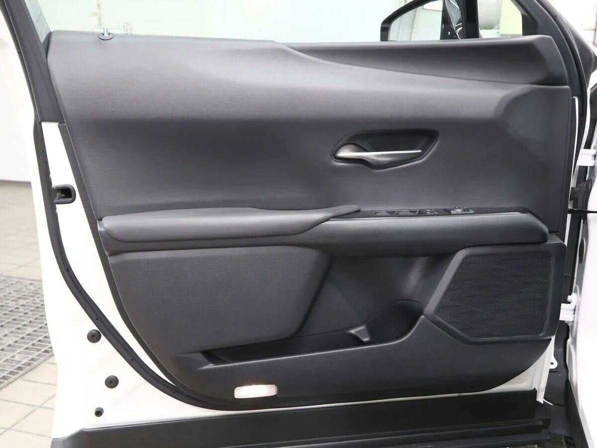 Lexus UX б/у, 2019, Вариатор. Фото: #4