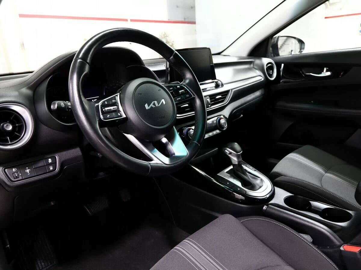 Kia Cerato б/у, 2021, Автоматическая. Фото: #4
