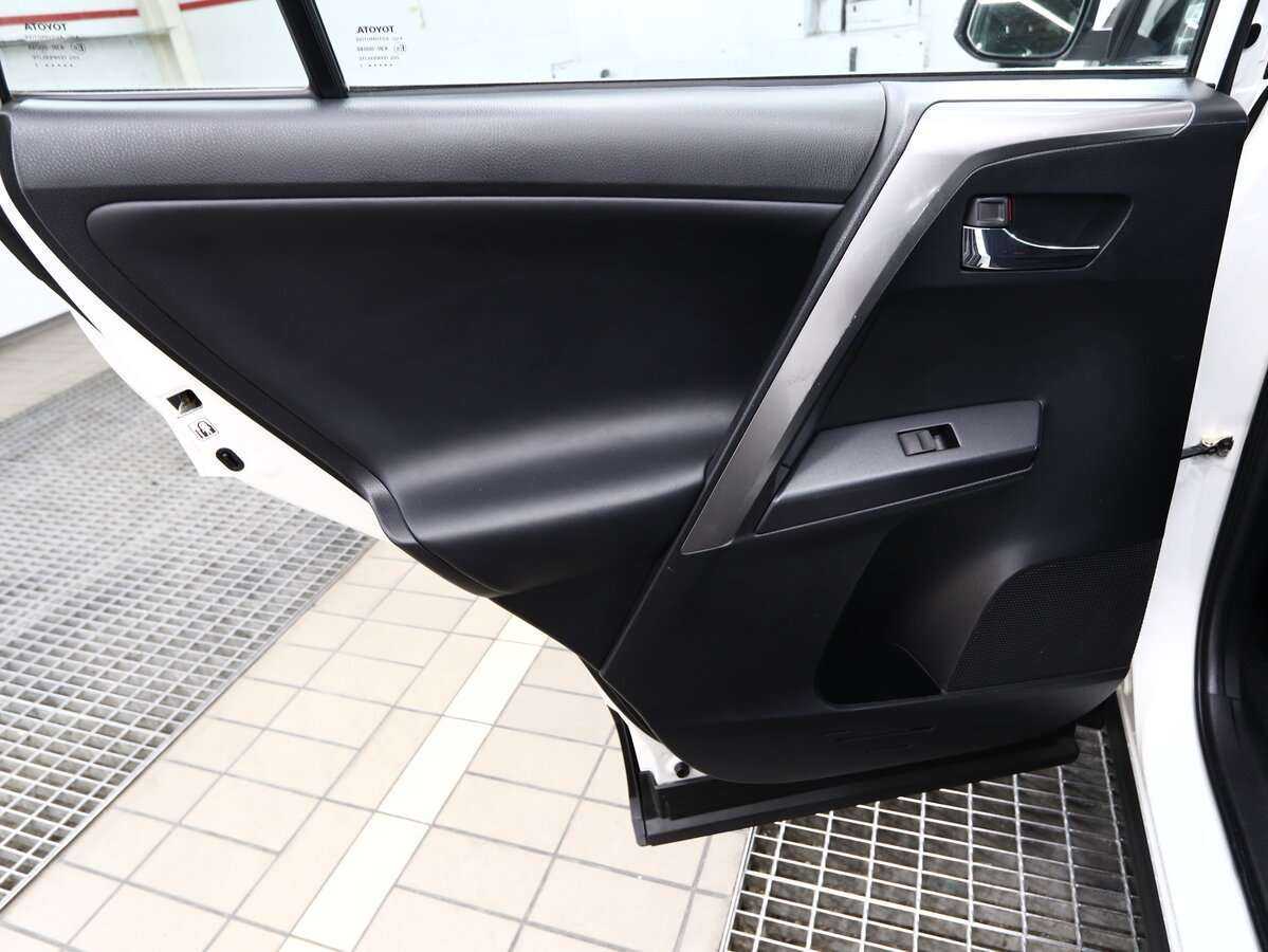 Toyota RAV4 б/у, 2017, Вариатор. Фото: #17