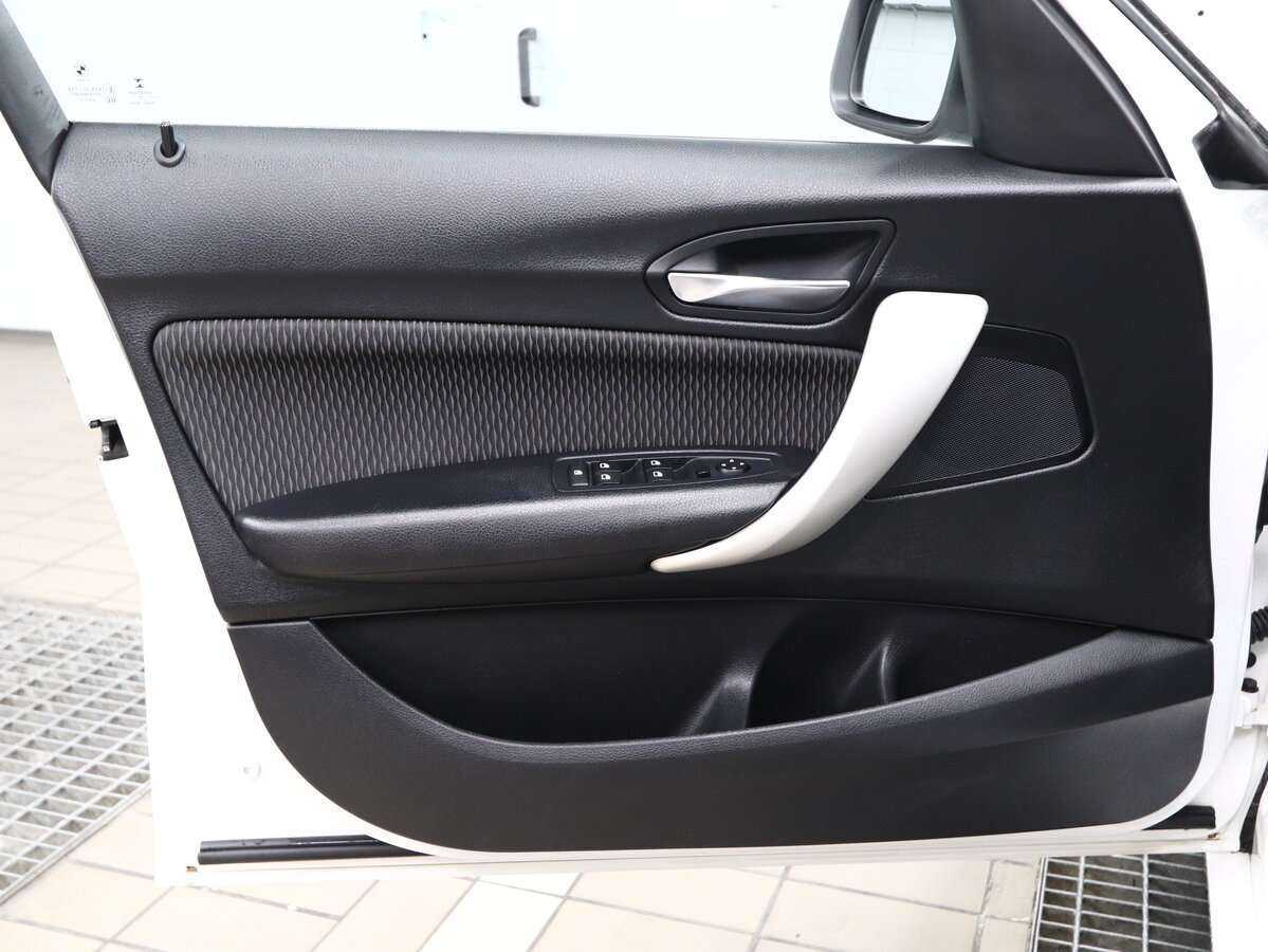 BMW 1 серии б/у, 2016, Автоматическая. Фото: #7