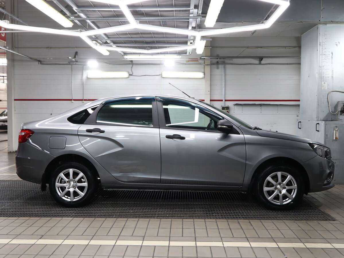 Лада (ВАЗ) Веста б/у, 2018, Механическая. Фото: #2