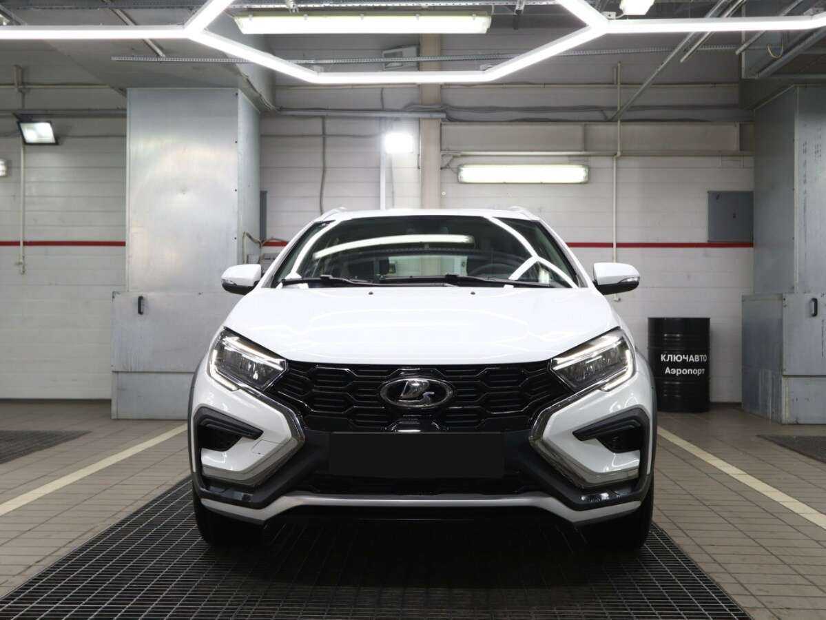 Lada (ВАЗ) Vesta б/у, 2023, Механическая. Фото: #2