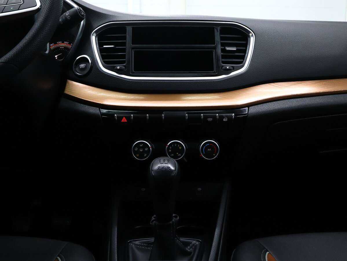 Lada (ВАЗ) Vesta б/у, 2023, Механическая. Фото: #21