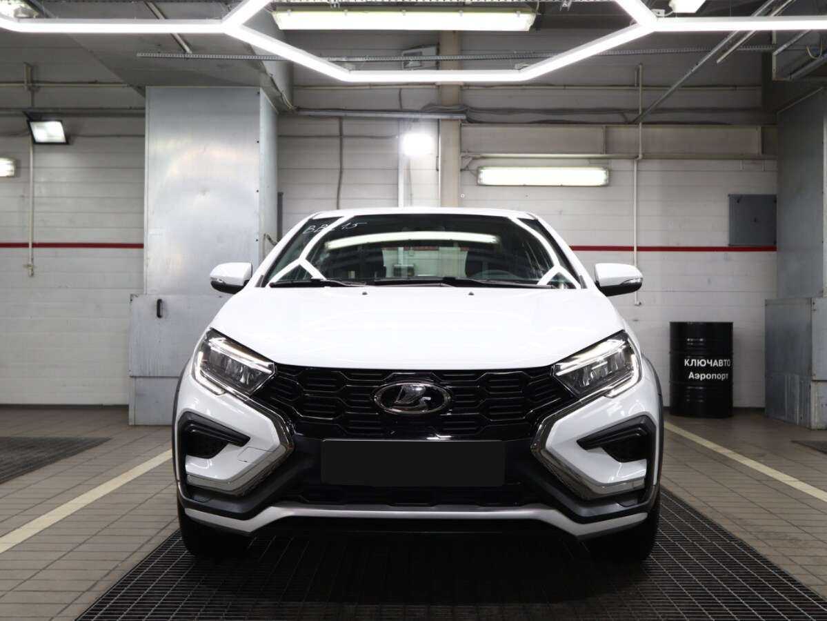 Lada (ВАЗ) Vesta б/у, 2024, Механическая. Фото: #2