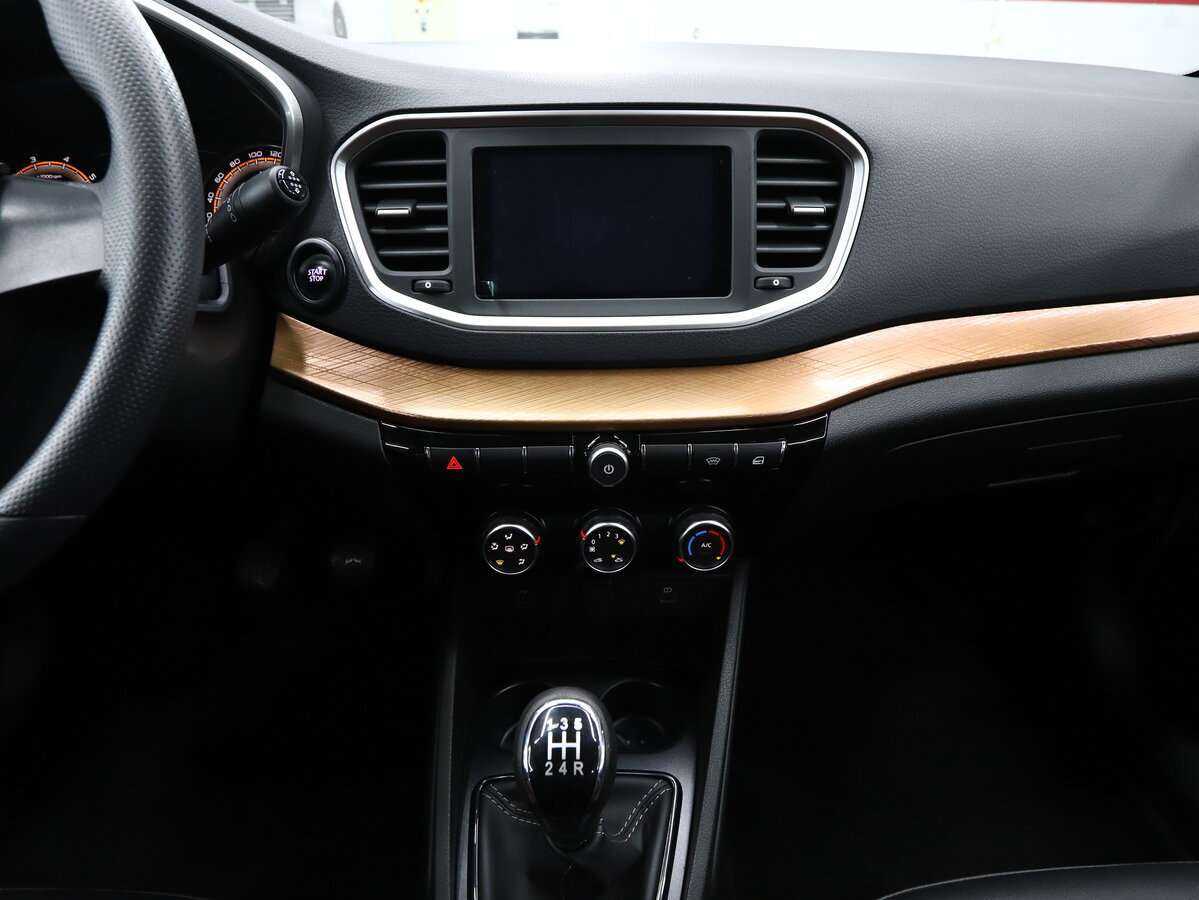 Lada (ВАЗ) Vesta б/у, 2024, Механическая. Фото: #18