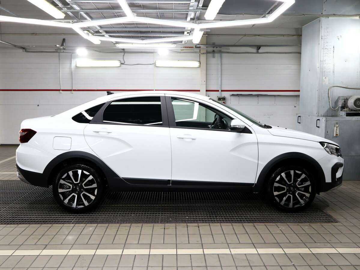 Lada (ВАЗ) Vesta б/у, 2023, Механическая. Фото: #2