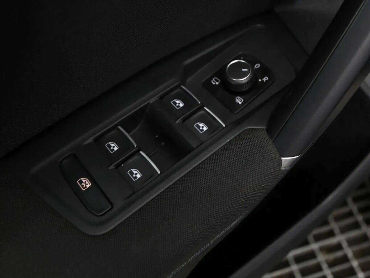 Volkswagen Tiguan б/у, 2018, Роботизированная. Фото: #6