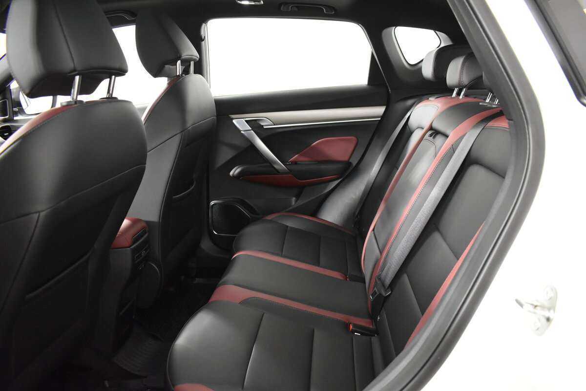 Geely Coolray б/у, 2023, Роботизированная. Фото: #8