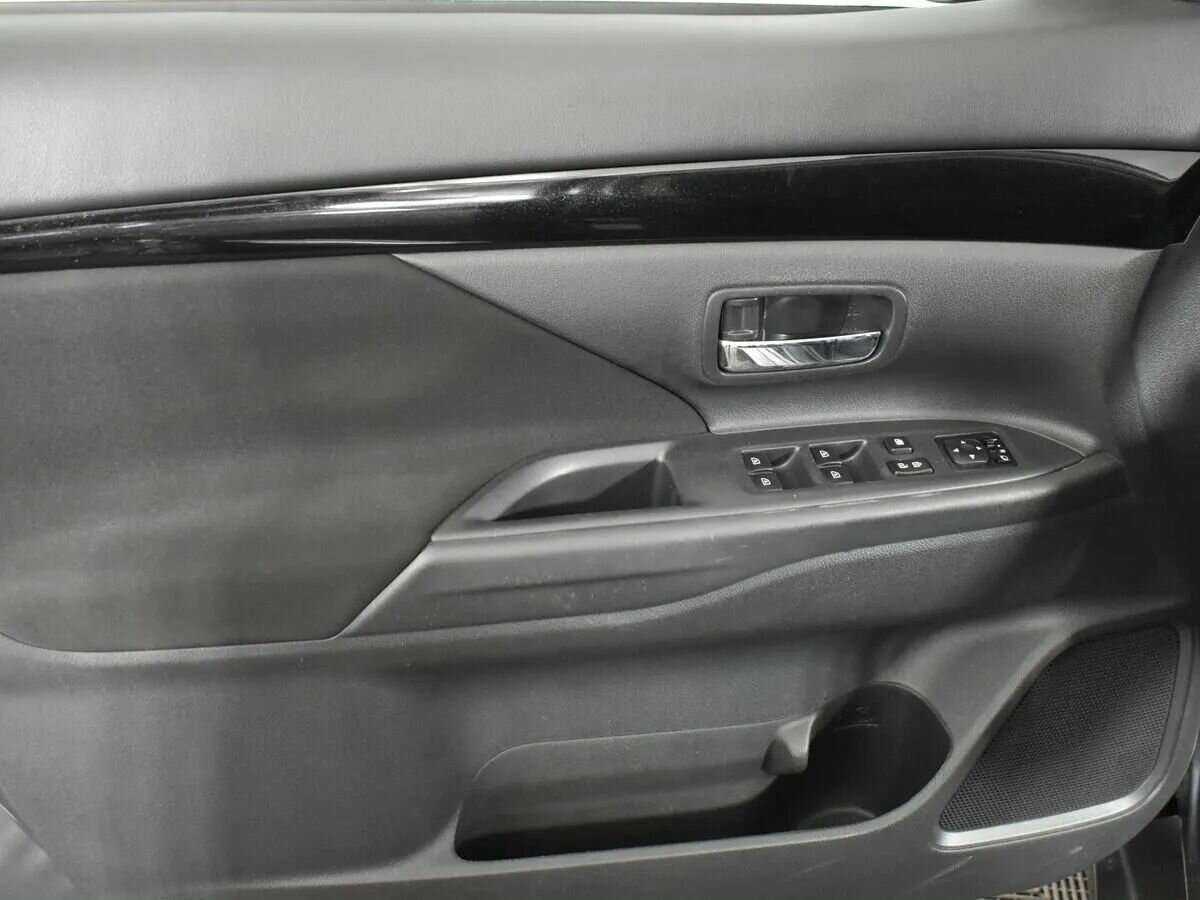 Mitsubishi Outlander б/у, 2019, Вариатор. Фото: #15