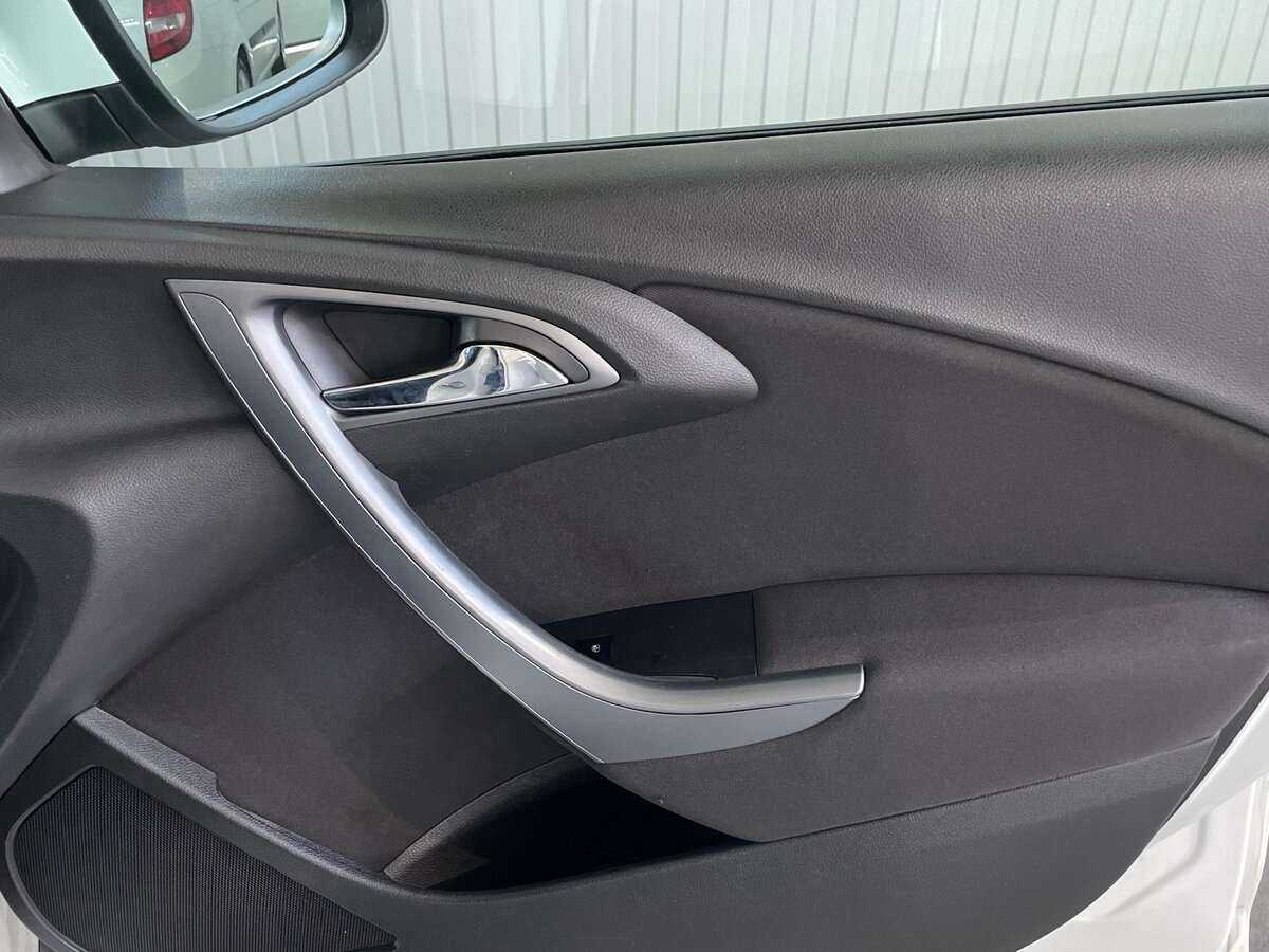 Опель Астра б/у, 2012, Автоматическая. Фото: #21