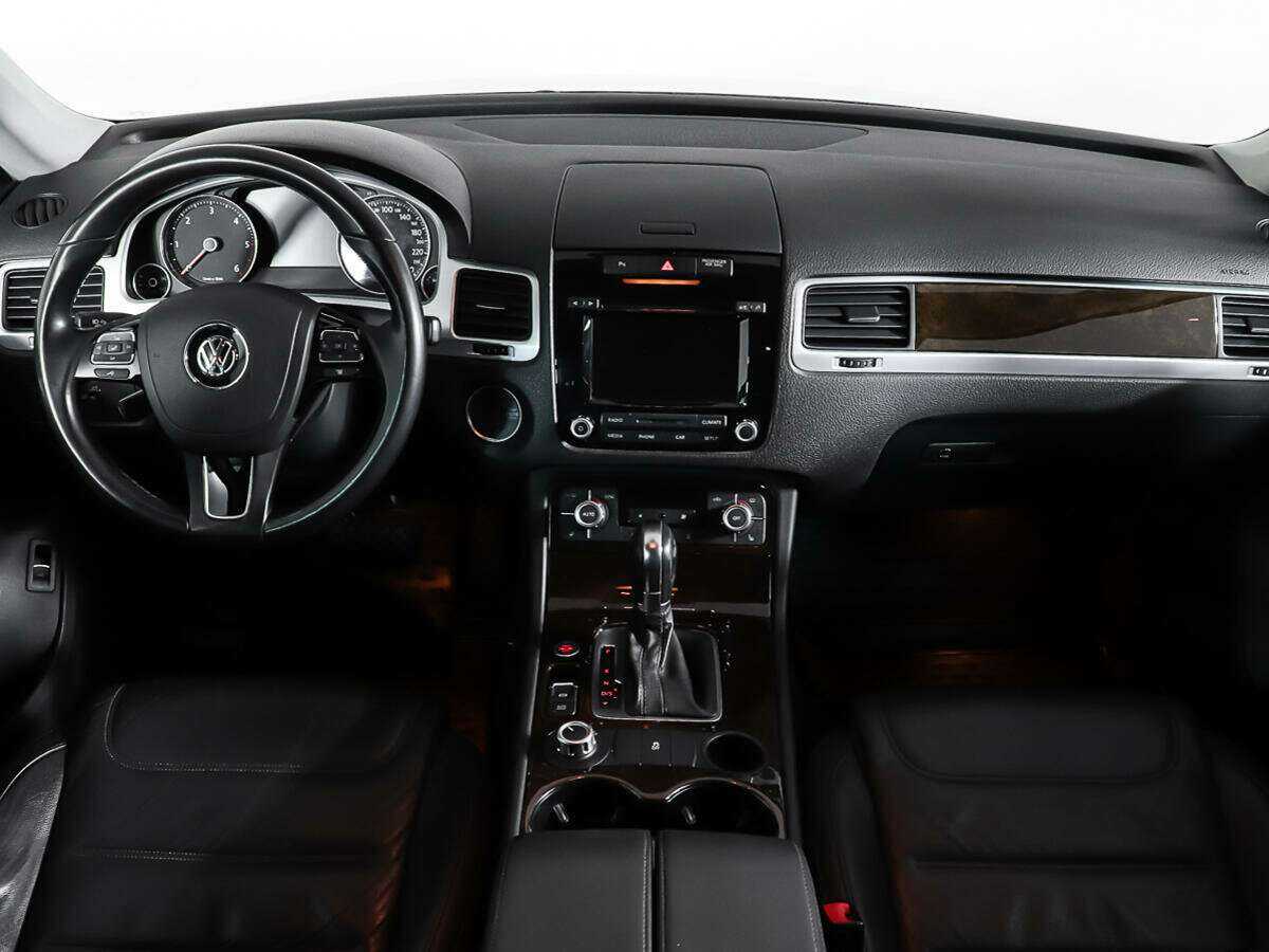Volkswagen Touareg б/у, 2013, Автоматическая. Фото: #10