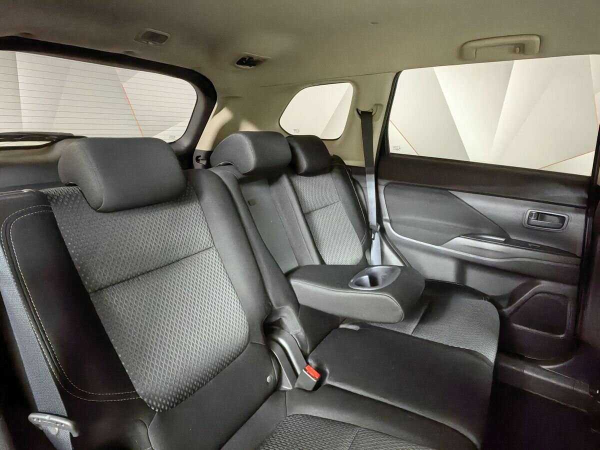 Mitsubishi Outlander б/у, 2018, Вариатор. Фото: #10