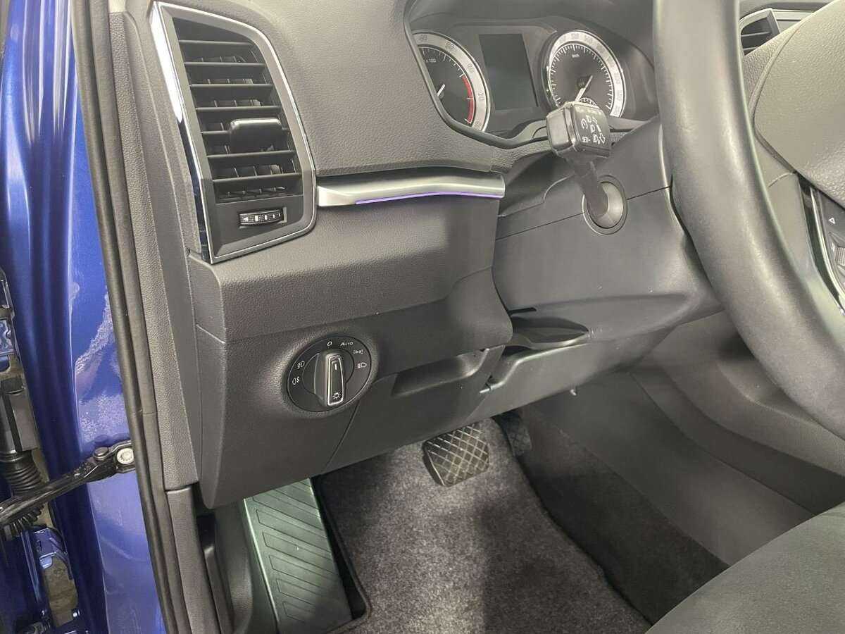 Skoda Karoq б/у, 2020, Автоматическая. Фото: #5