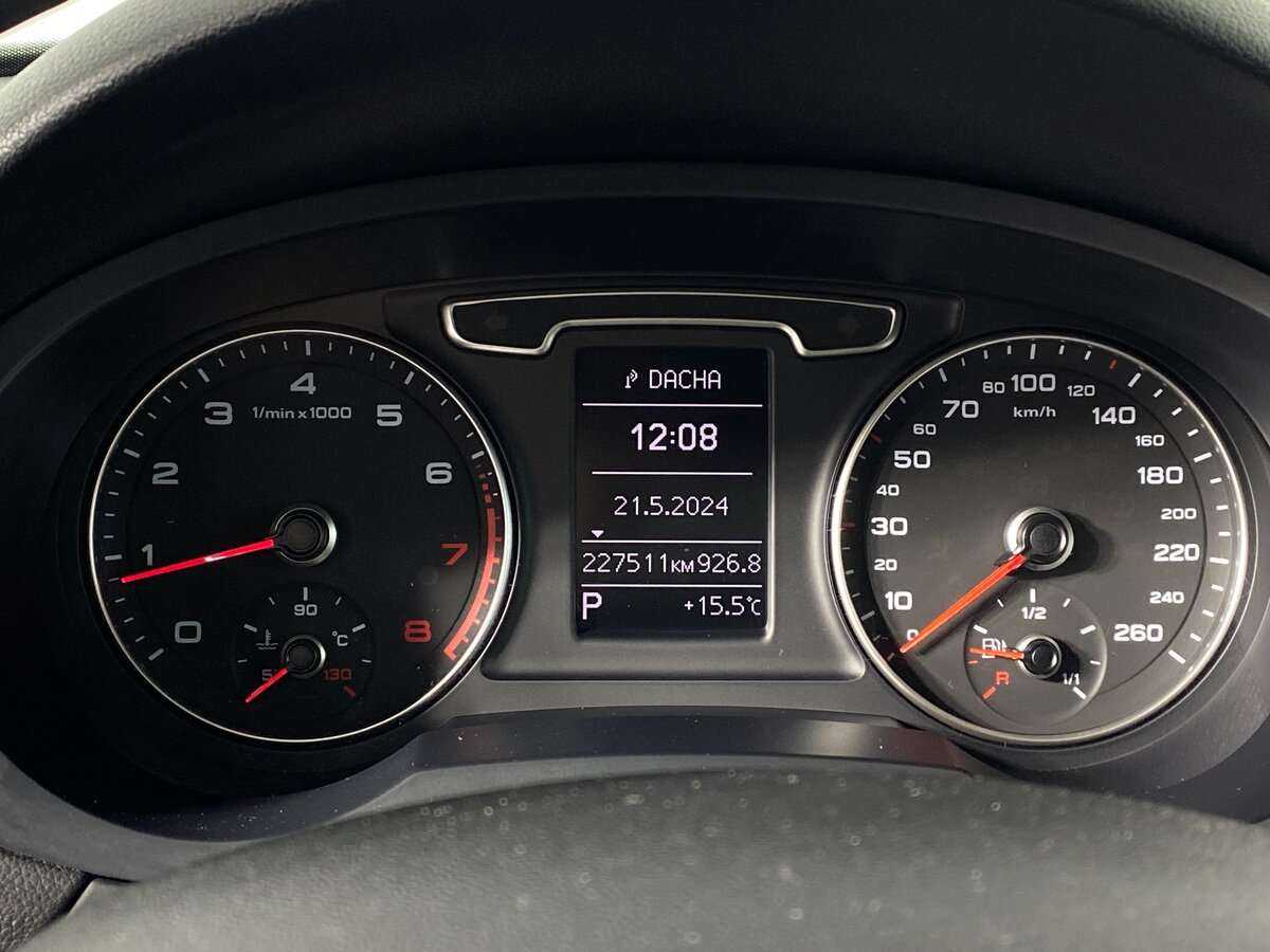 Audi Q3 б/у, 2013, Роботизированная. Фото: #10