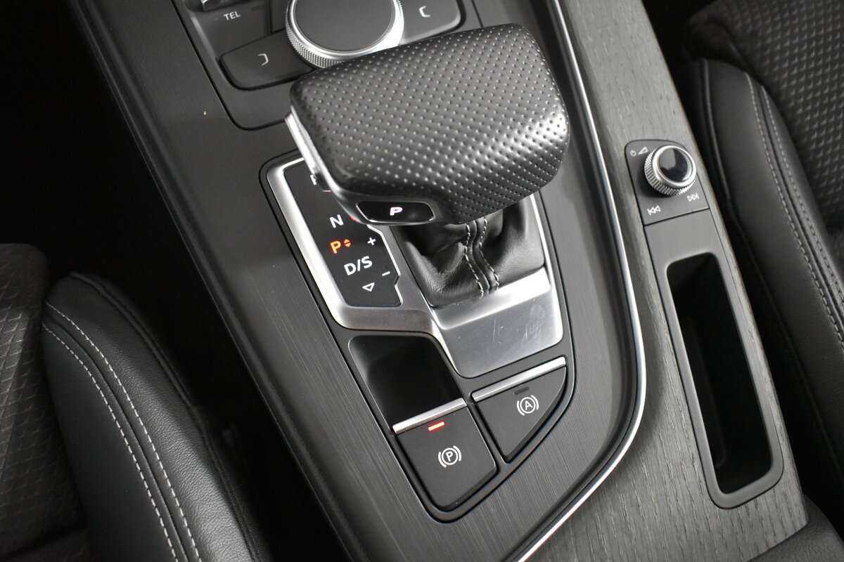 Audi A4 б/у, 2018, Роботизированная. Фото: #17