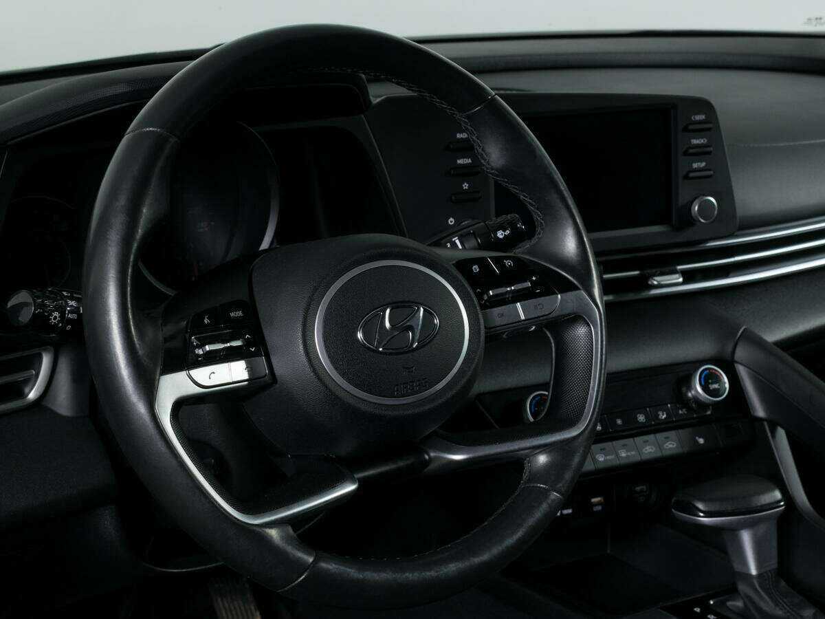 Hyundai Elantra б/у, 2021, Автоматическая. Фото: #11