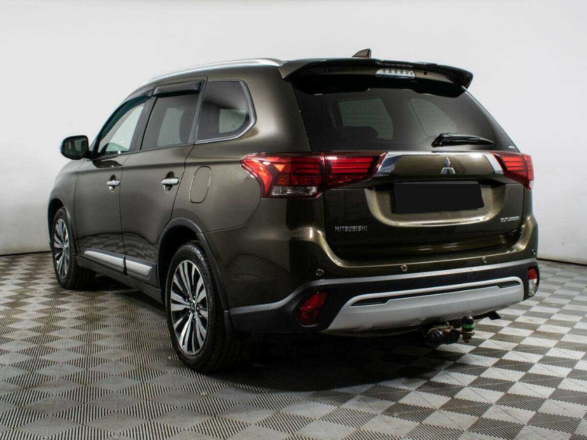 Mitsubishi Outlander б/у, 2018, Вариатор. Фото: #3