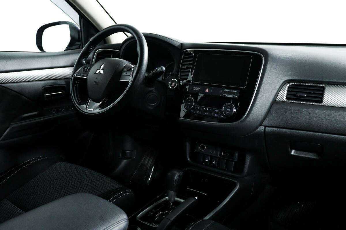 Mitsubishi Outlander б/у, 2018, Вариатор. Фото: #8