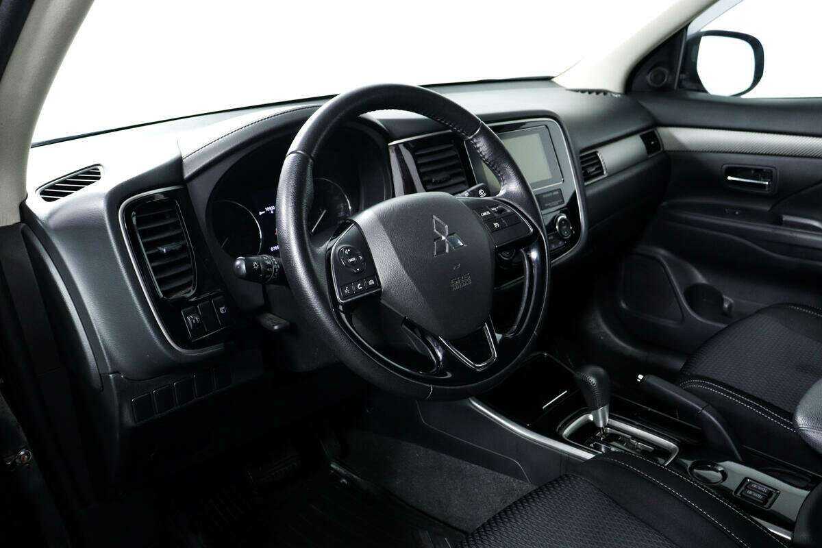 Mitsubishi Outlander б/у, 2018, Вариатор. Фото: #12