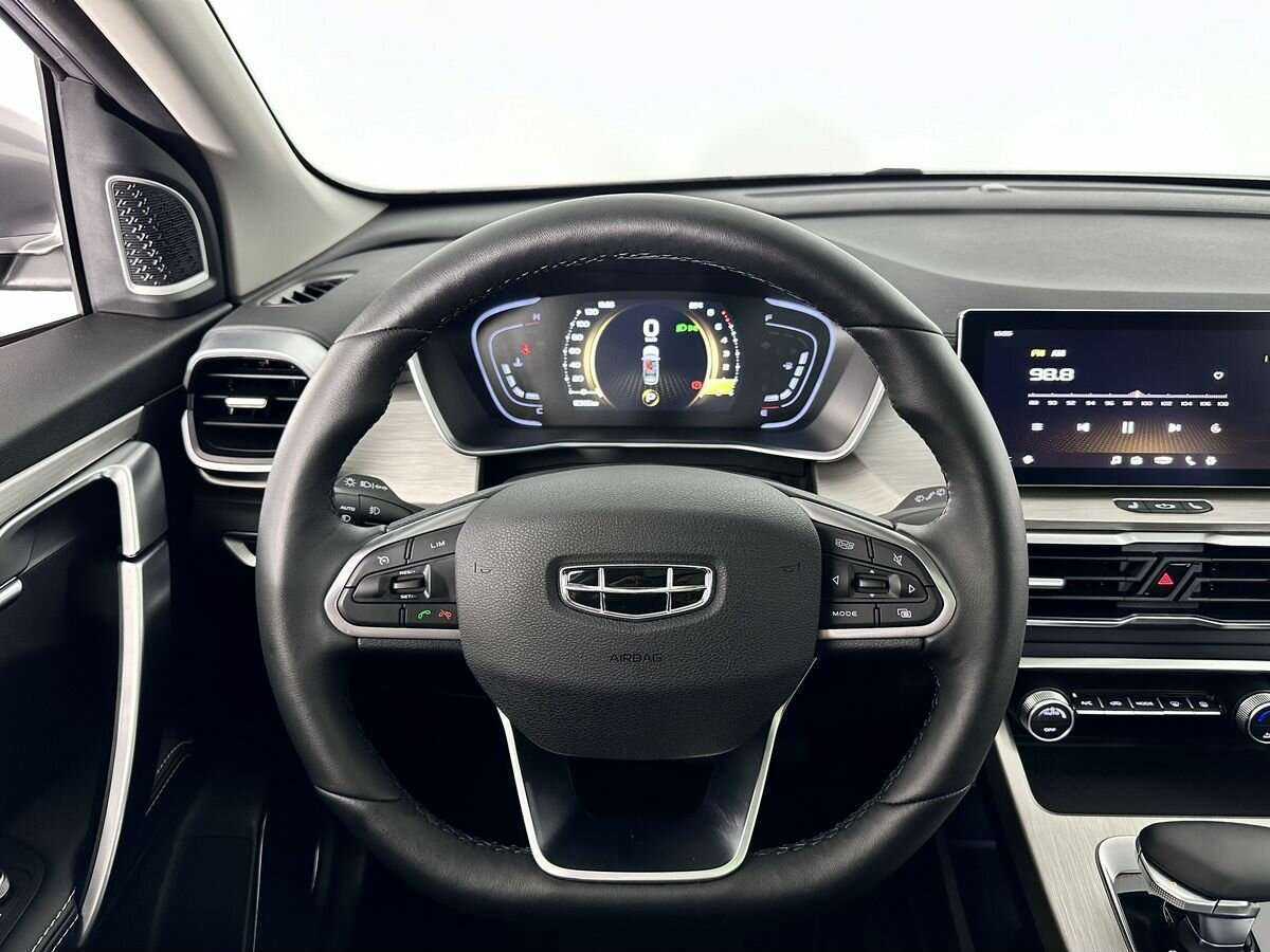 Geely Coolray б/у, 2023, Роботизированная. Фото: #9