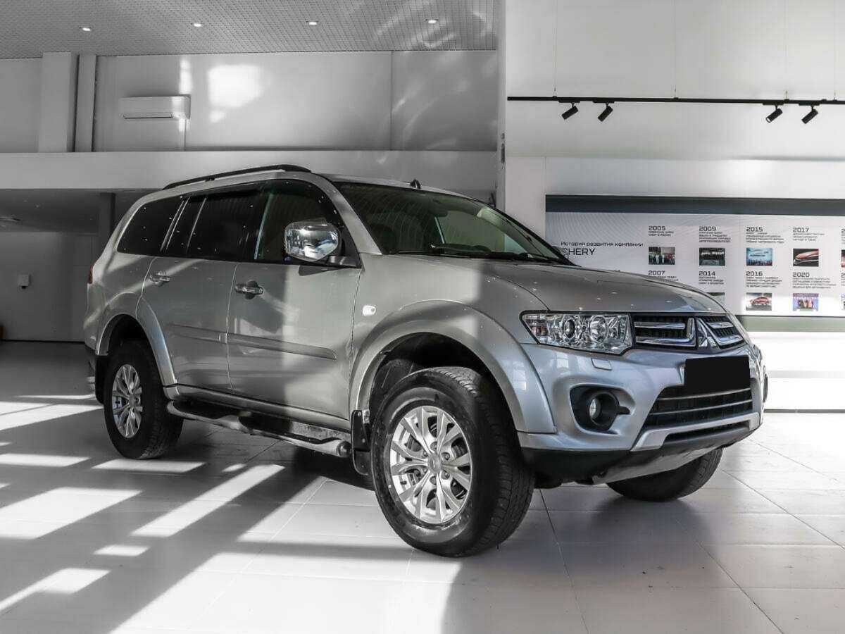 Mitsubishi Pajero Sport б/у, 2015, Автоматическая. Фото: #1