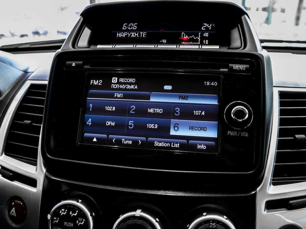 Mitsubishi Pajero Sport б/у, 2015, Автоматическая. Фото: #14