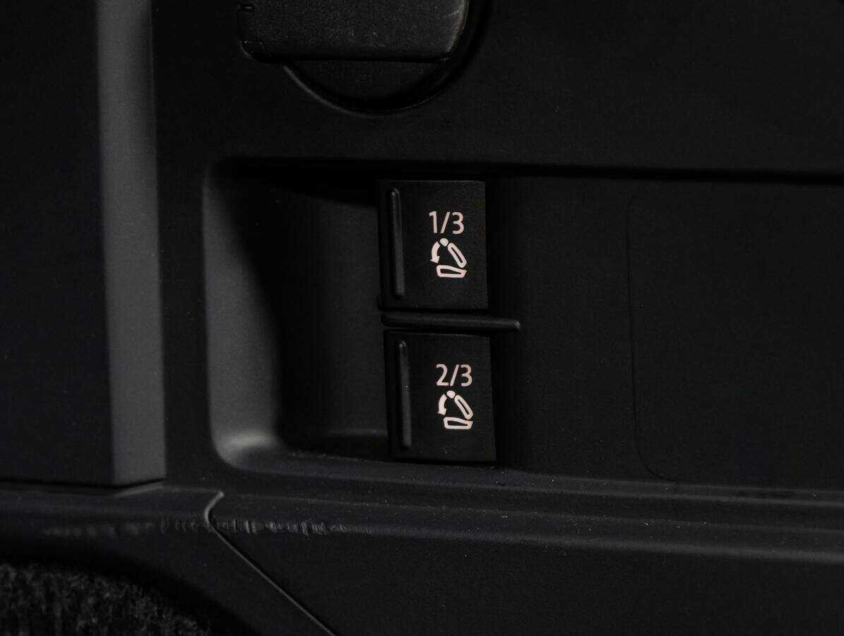 Volkswagen Touareg б/у, 2012, Автоматическая. Фото: #18