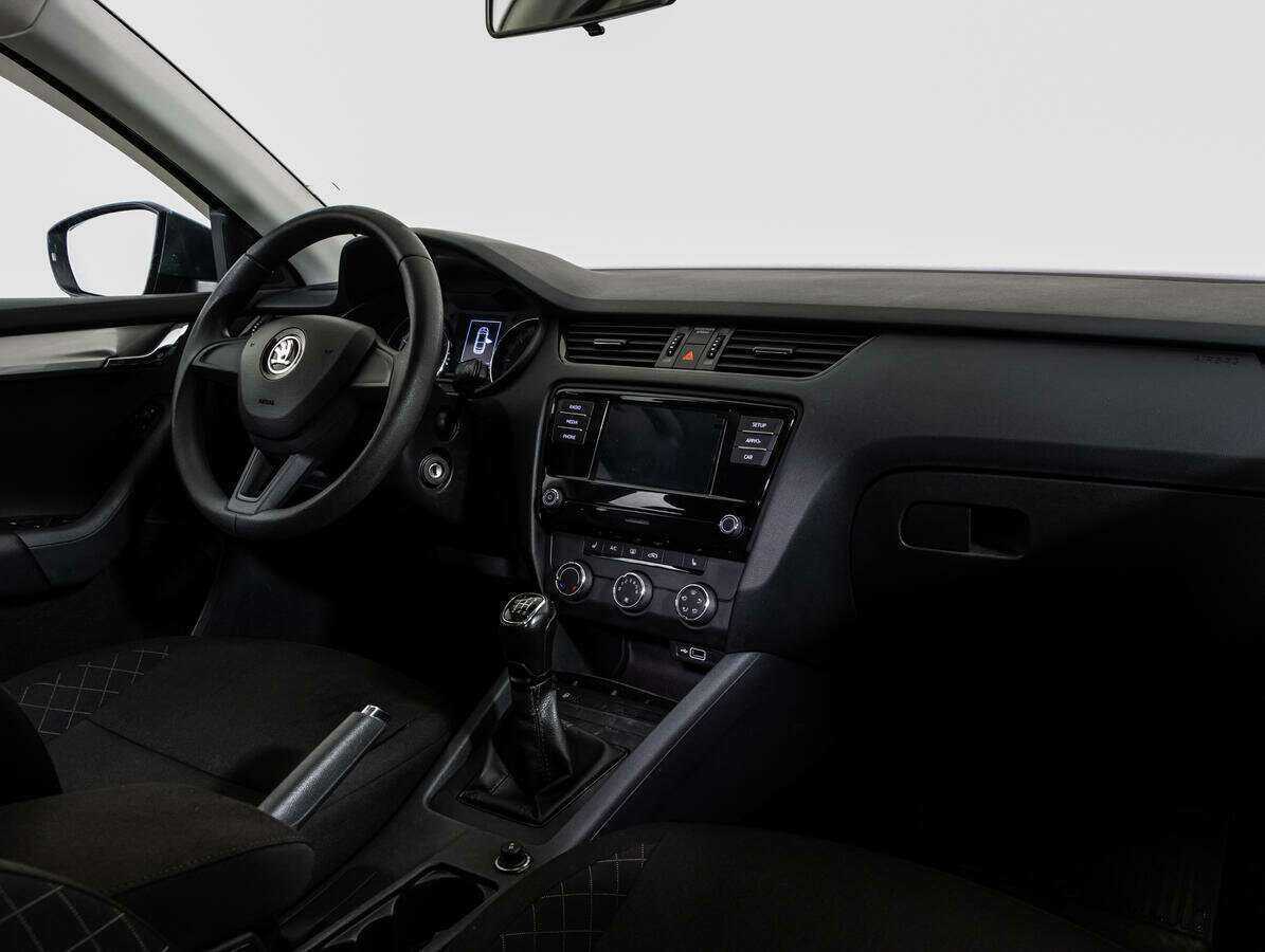 Skoda Octavia б/у, 2019, Механическая. Фото: #8