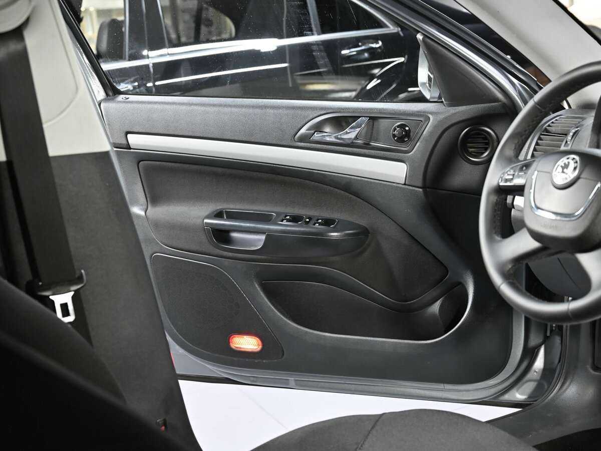 Шкода Октавия б/у, 2012, Автоматическая. Фото: #4