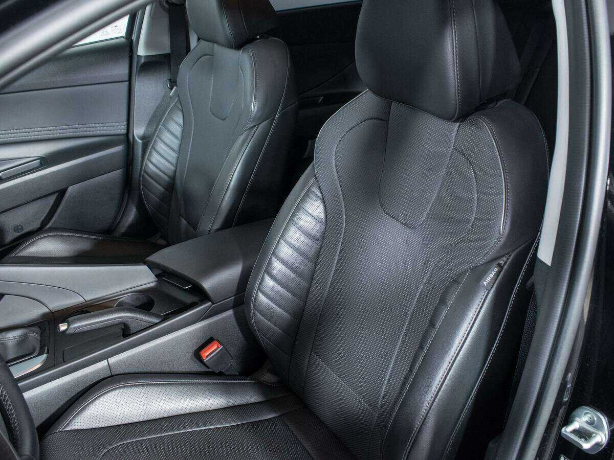 Hyundai Elantra б/у, 2023, Автоматическая. Фото: #15