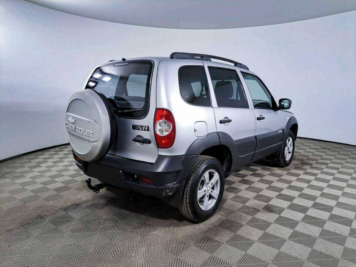 Chevrolet Niva б/у, 2017, Механическая. Фото: #4