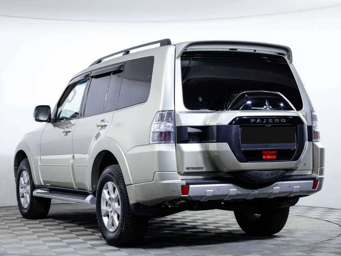 Mitsubishi Pajero б/у, 2014, Автоматическая. Фото: #5