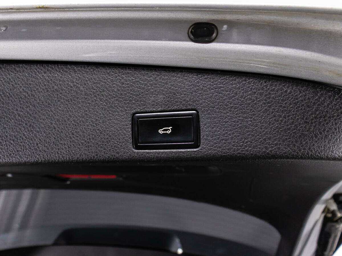 Volkswagen Touareg б/у, 2012, Автоматическая. Фото: #14