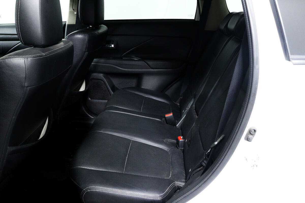Mitsubishi Outlander б/у, 2016, Вариатор. Фото: #11