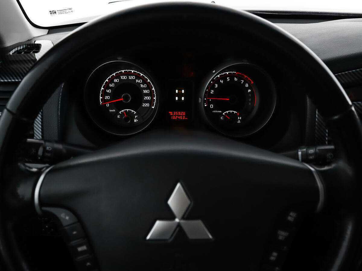 Mitsubishi Pajero б/у, 2013, Автоматическая. Фото: #16