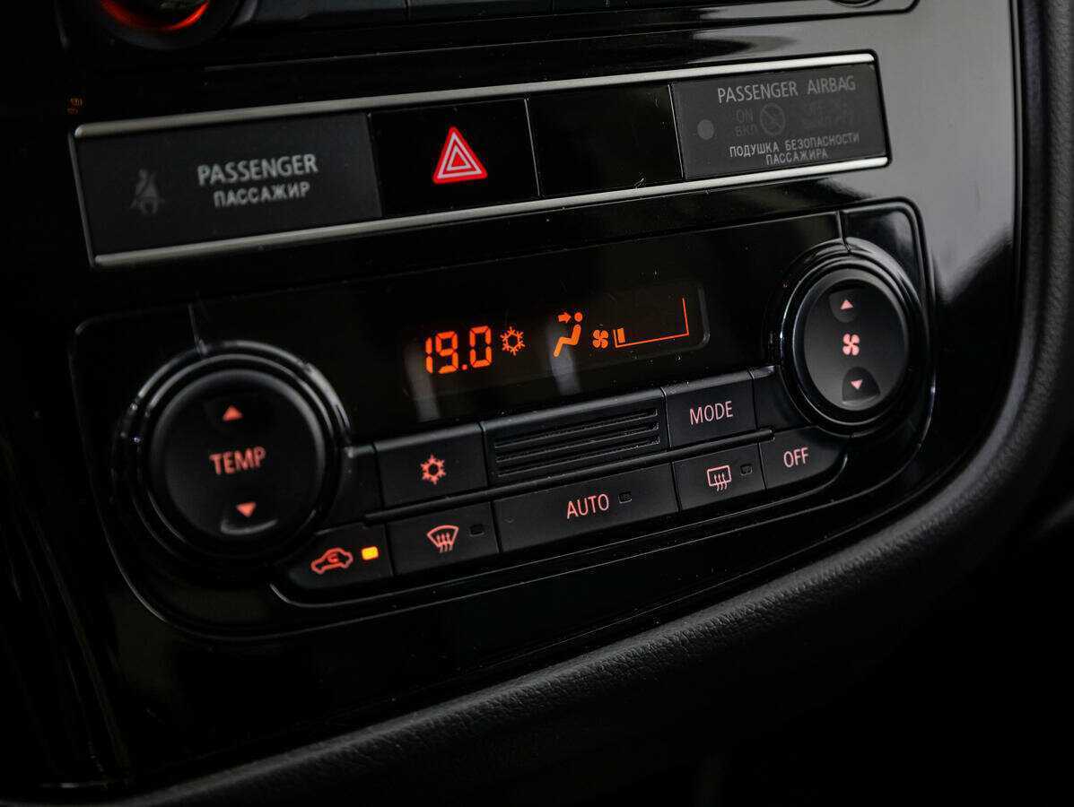 Mitsubishi Outlander б/у, 2019, Вариатор. Фото: #12