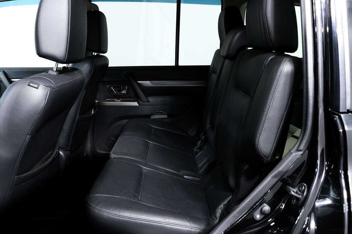 Mitsubishi Pajero б/у, 2018, Автоматическая. Фото: #11