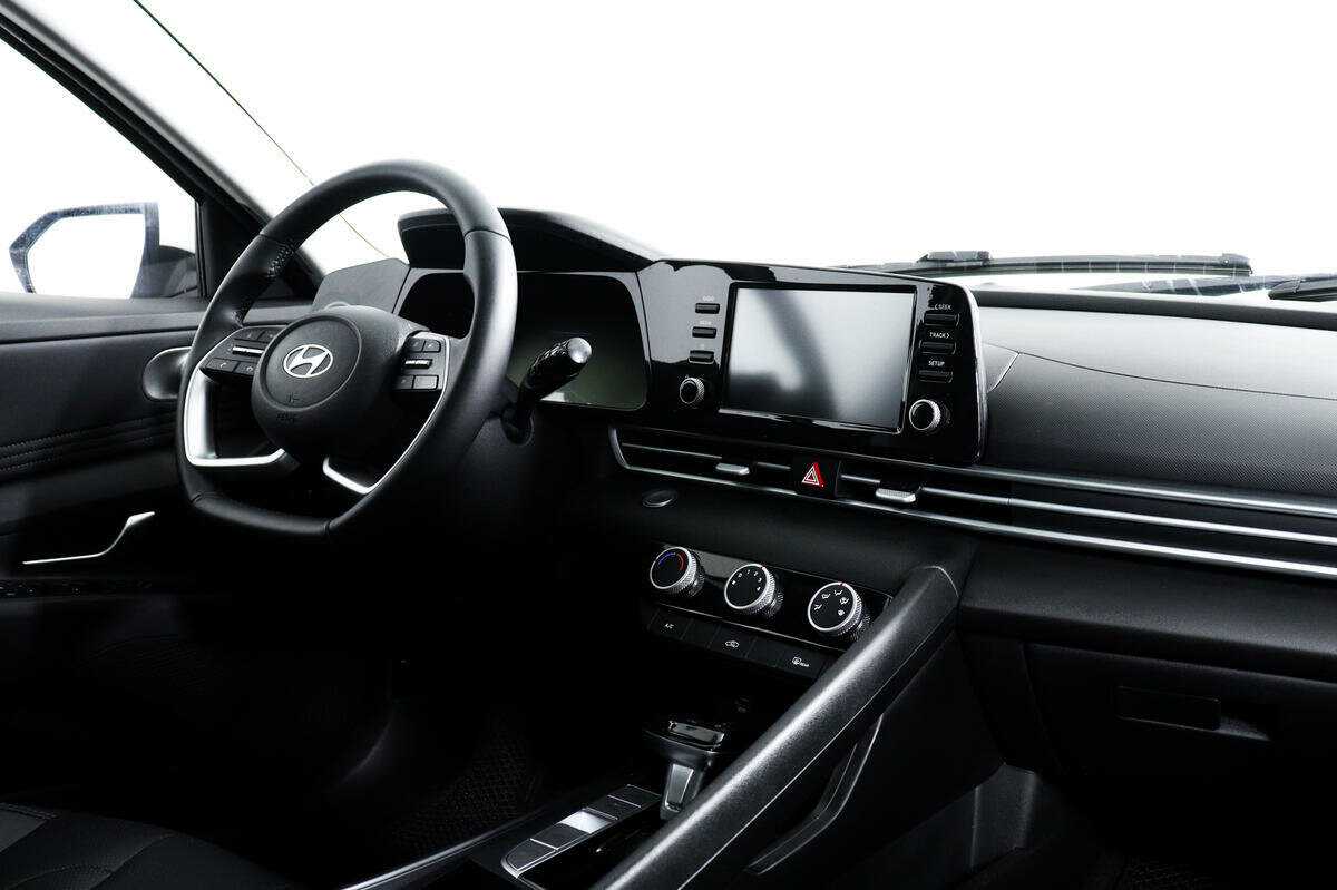 Hyundai Elantra б/у, 2023, Вариатор. Фото: #8