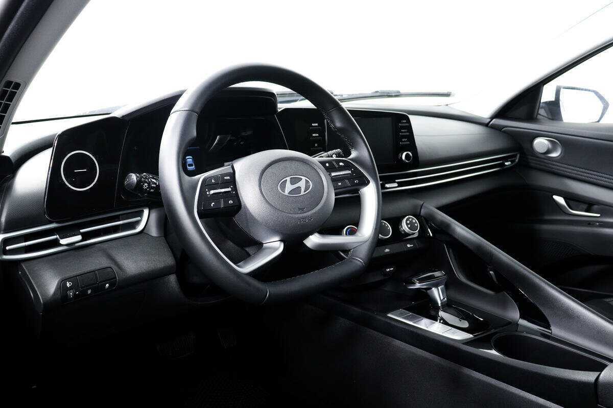 Hyundai Elantra б/у, 2023, Вариатор. Фото: #12