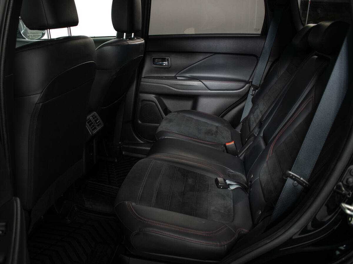 Mitsubishi Outlander б/у, 2021, Вариатор. Фото: #7