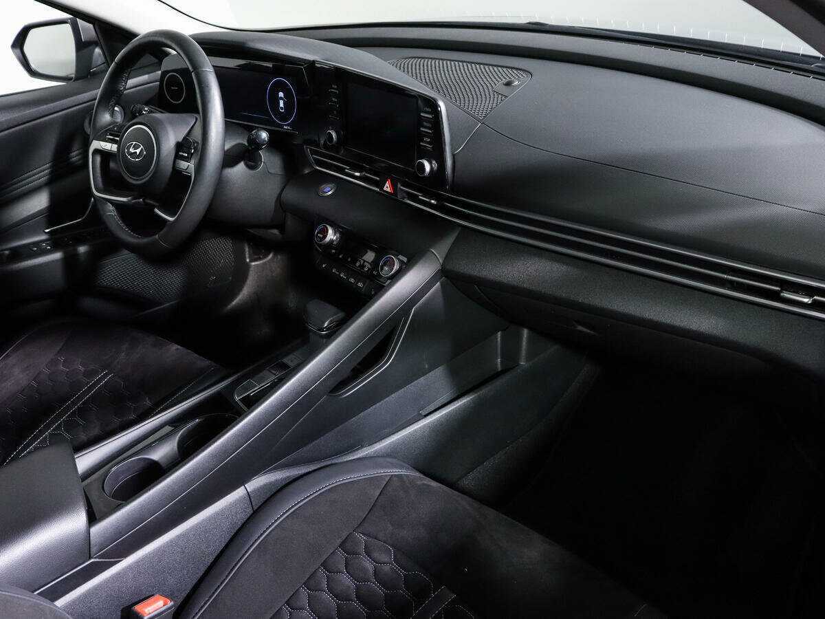 Hyundai Elantra б/у, 2022, Автоматическая. Фото: #9
