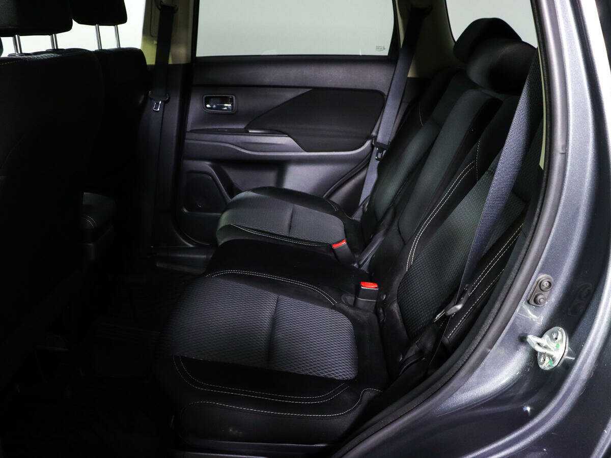 Mitsubishi Outlander б/у, 2021, Вариатор. Фото: #7