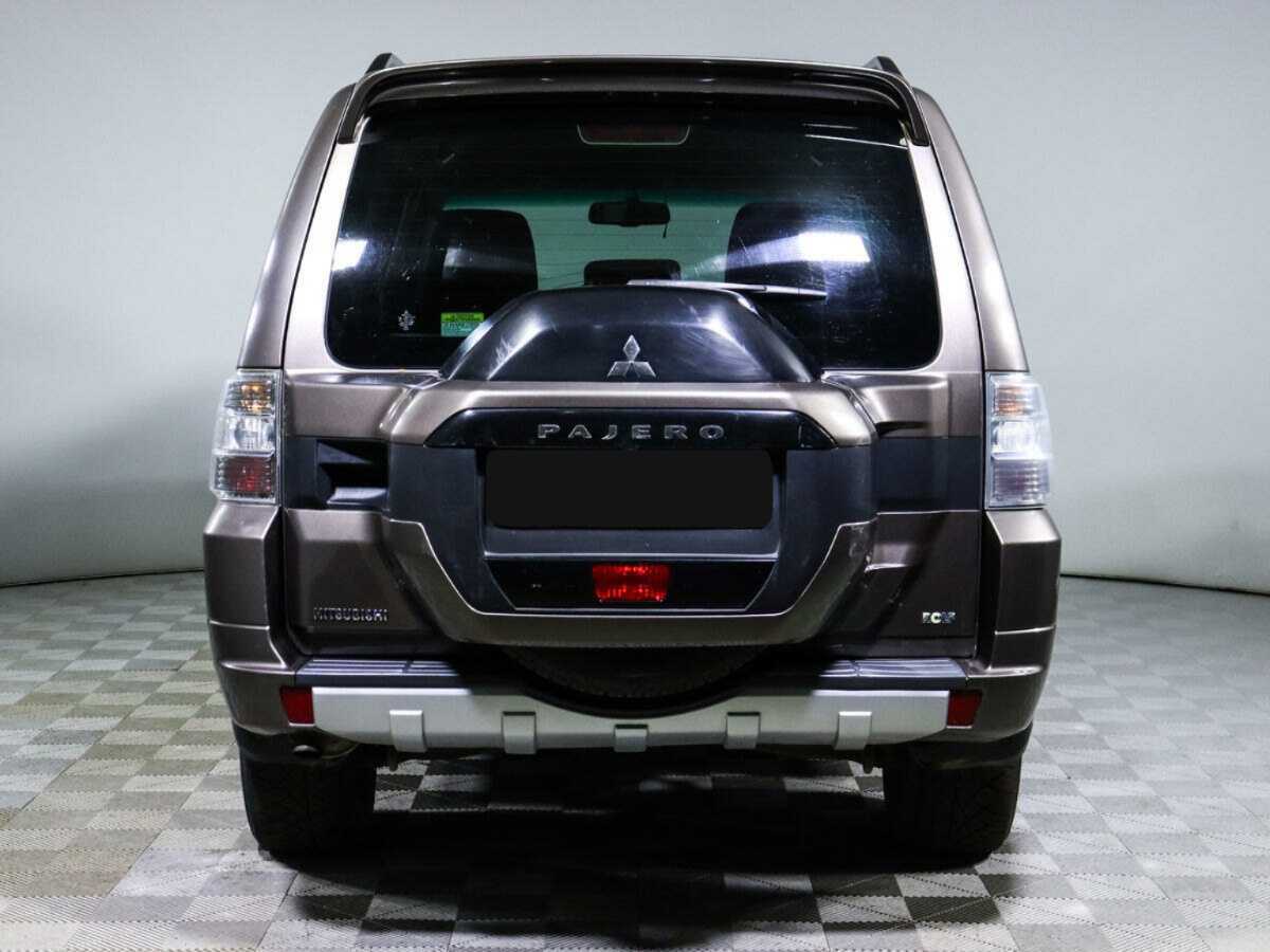 Mitsubishi Pajero б/у, 2014, Автоматическая. Фото: #4