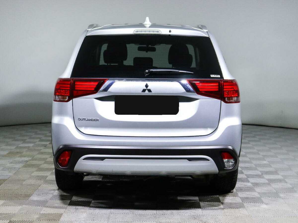 Mitsubishi Outlander б/у, 2021, Вариатор. Фото: #4