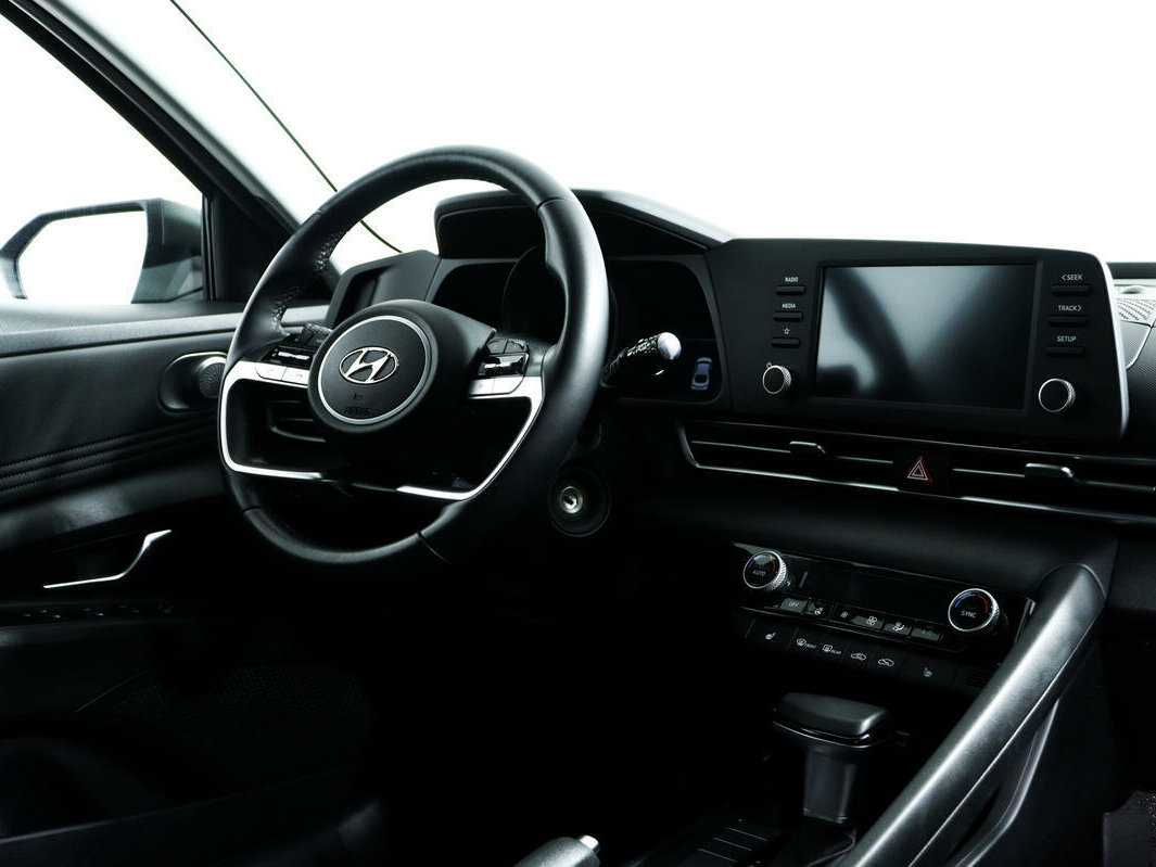 Hyundai Elantra б/у, 2021, Автоматическая. Фото: #8