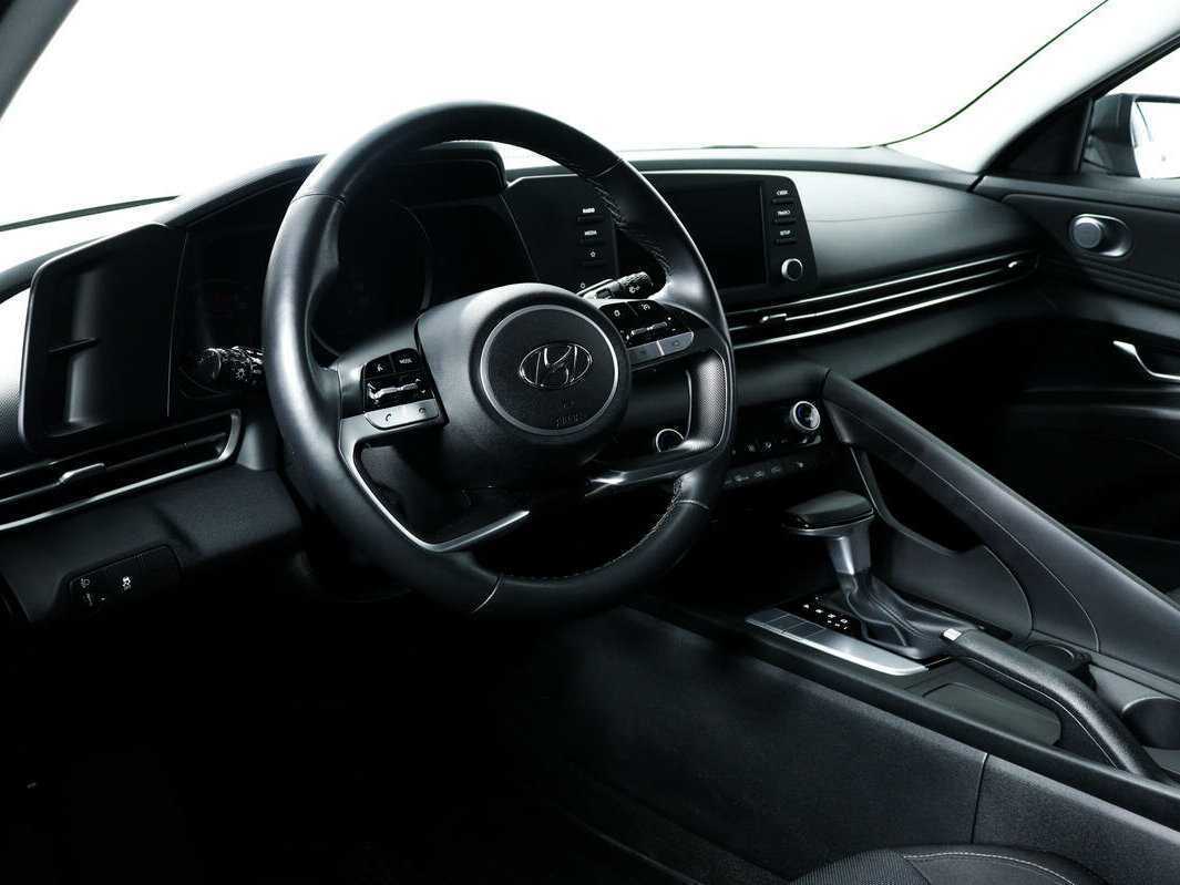 Hyundai Elantra б/у, 2021, Автоматическая. Фото: #11